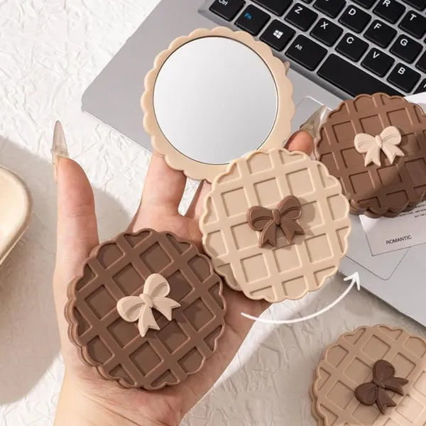 Waffle_Cookie_Bow_Mirror_With_Stand