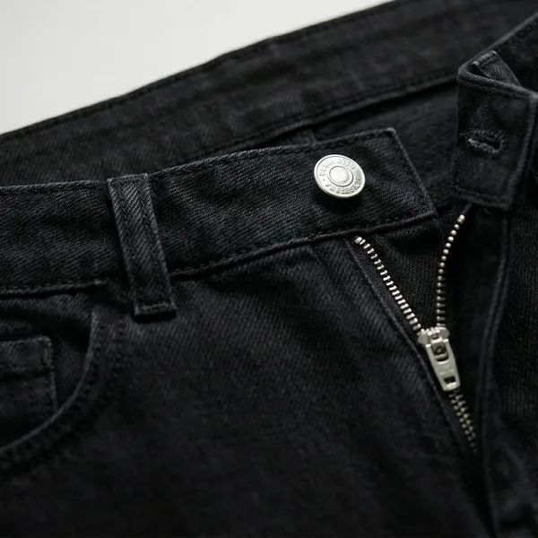 Women's_Black_High_Rise_Straight_Fit_Denim_Jeans_Classic_Everyday_Fashion