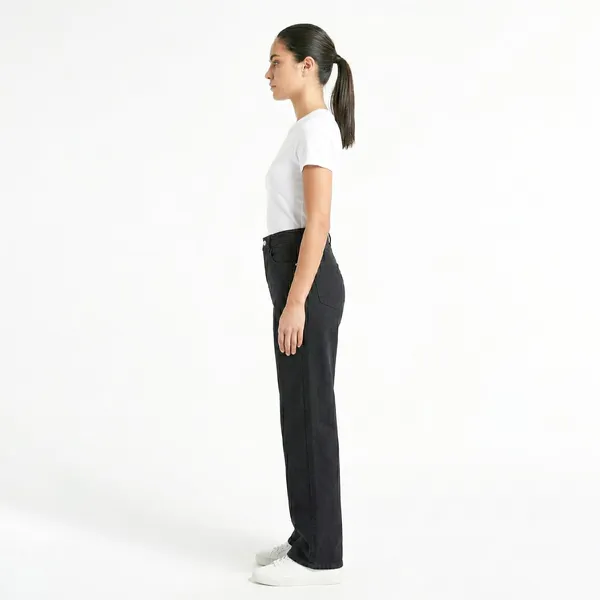 Women's_Black_High_Rise_Straight_Fit_Denim_Jeans_Classic_Everyday_Fashion