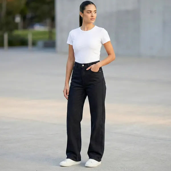 Women's_Black_High_Rise_Straight_Fit_Denim_Jeans_Classic_Everyday_Fashion