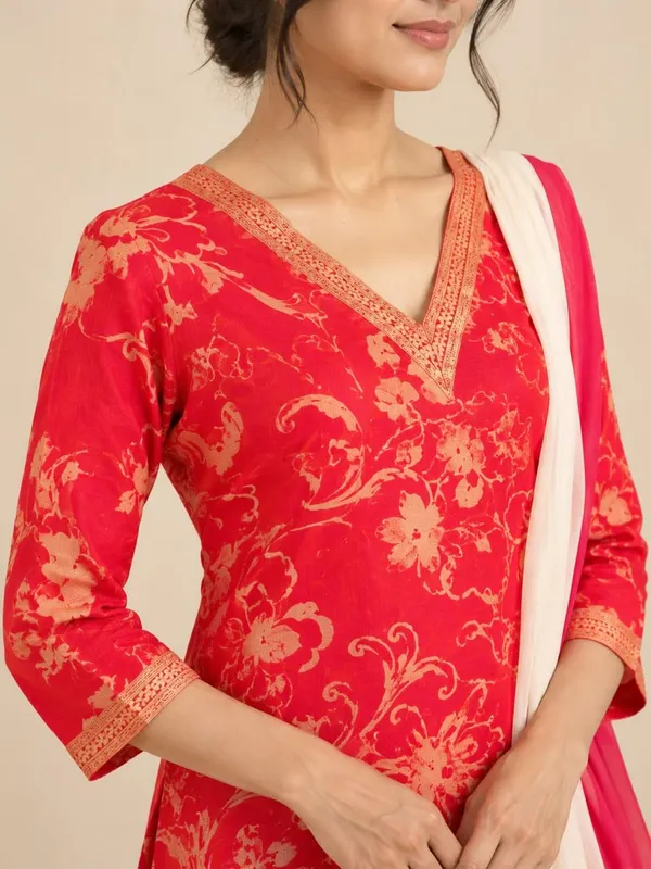 Women's_Red_Printed_Cotton_Kurta_Pant_Set_With_Dupatta_Festive_Ethnic_Wear