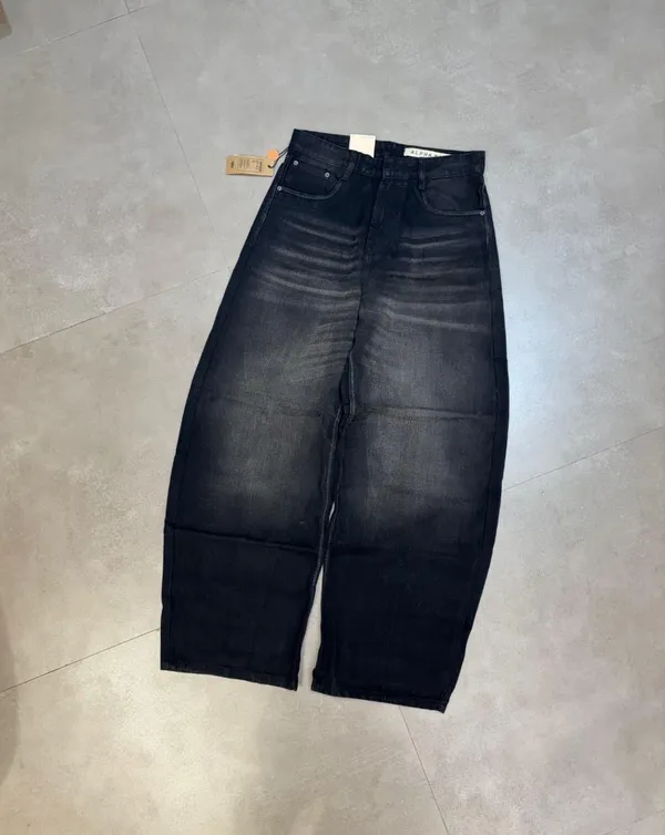 Black_Denim_Straight_Fit_Jeans_for_Men