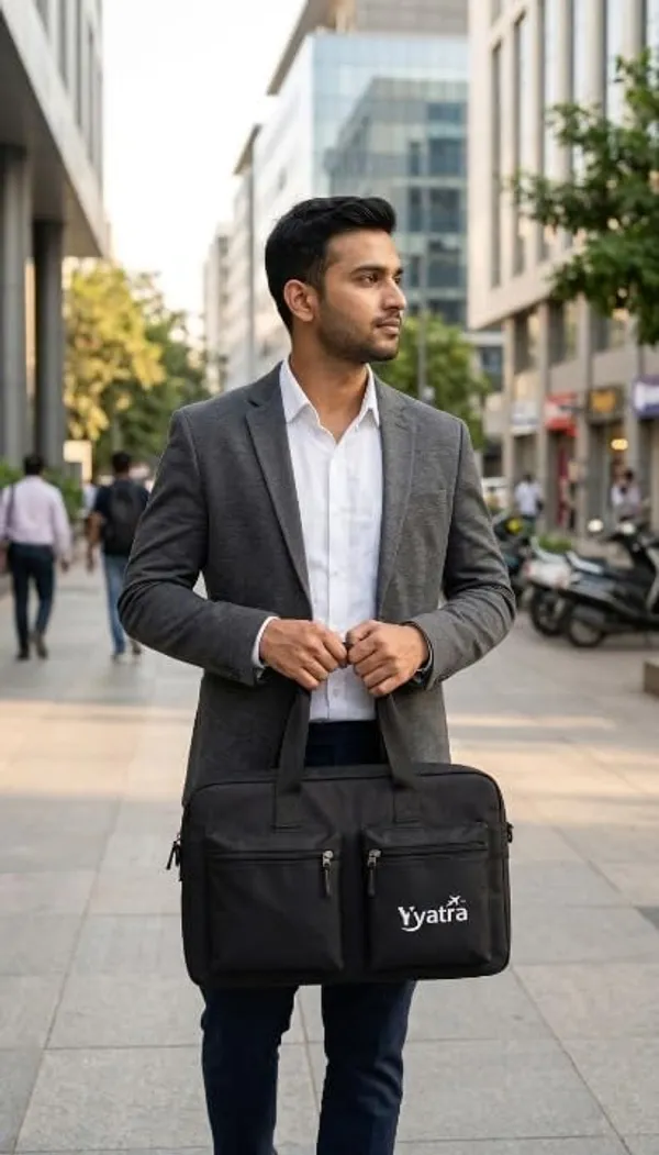 Yatra_Travel_Bag_For_Men_And_Women_Multiple_Compartments_Luggage_Bag_Weekend_Trip_Bag