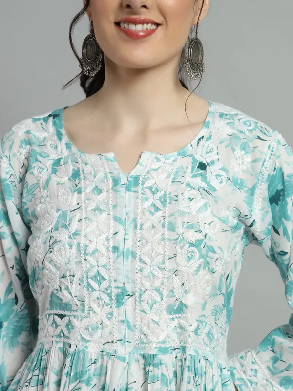Short_Chikankari_Kurti_For_Womens_Mint_Green
