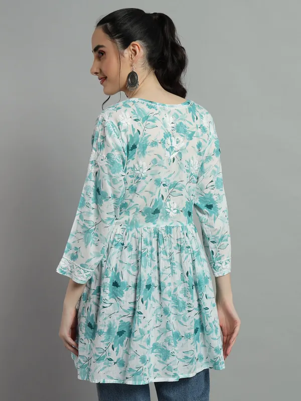 Short_Chikankari_Kurti_For_Womens_Mint_Green
