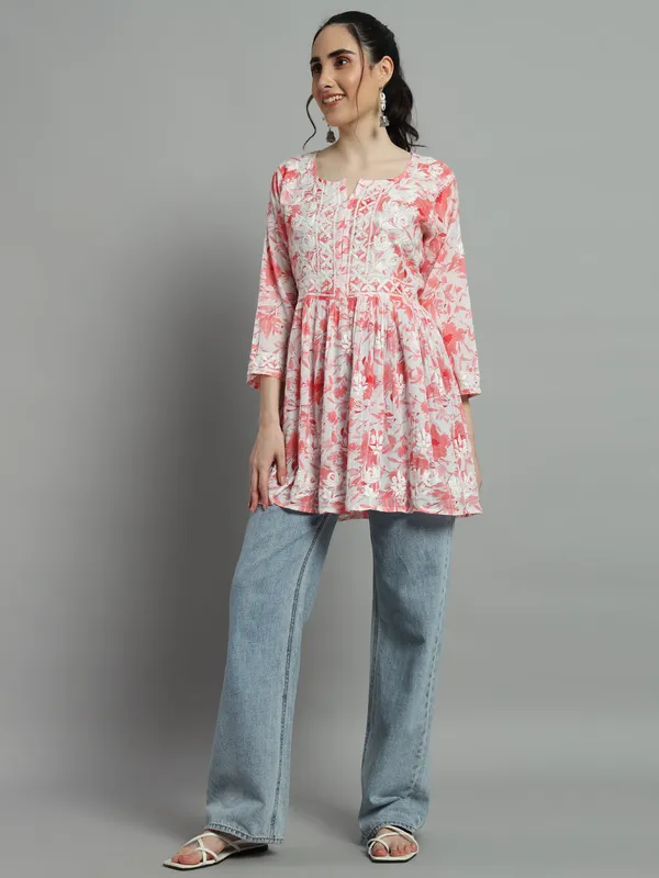 Short_Chikankari_Kurti_For_Womens_Orange