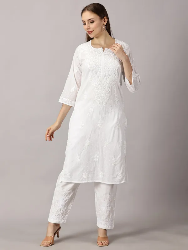 Long_Cotton_Kurta_Pure_White_Straight_Kurti