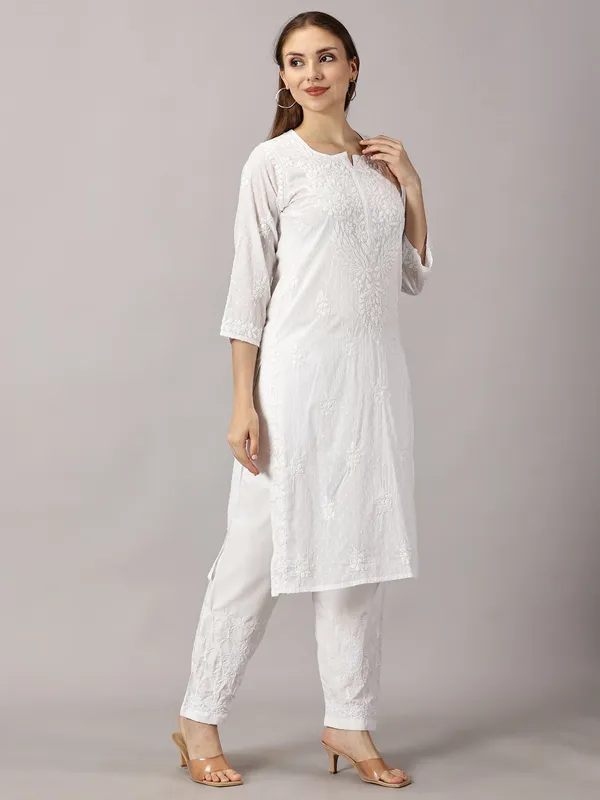 Long_Cotton_Kurta_Pure_White_Straight_Kurti