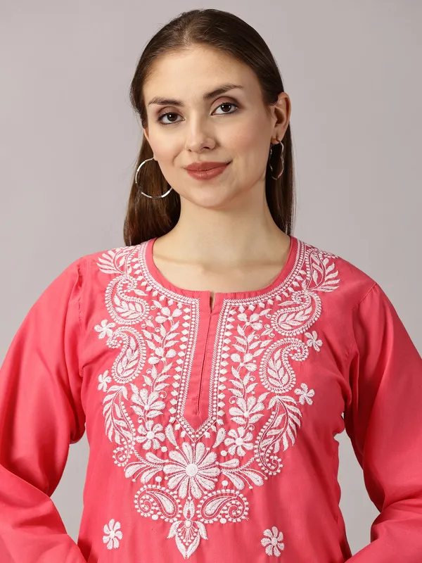 Kurti_For_Womens_Peach_Straight_Kurti