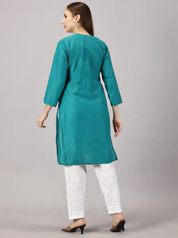 Kurti_For_Womens_Rama_Green_Straight_Kurti