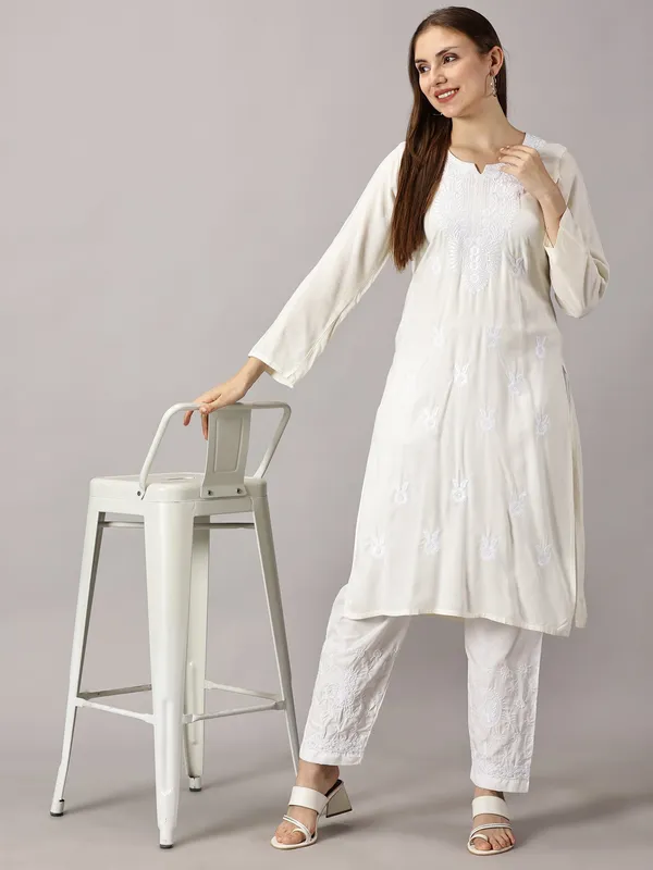 Rayon_Kurta_Sets_Off_White_Rayon_Cotton