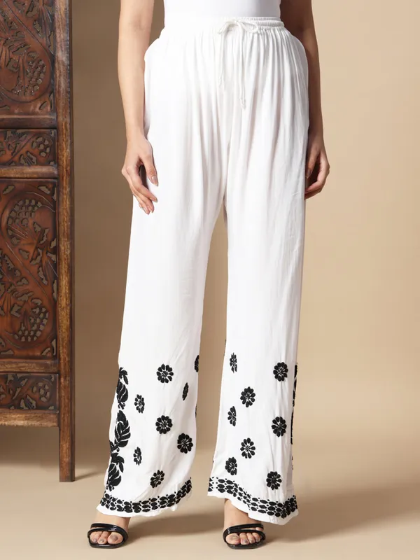 Chikankari_Outfits_Sets_Premium_Soft_Rayon