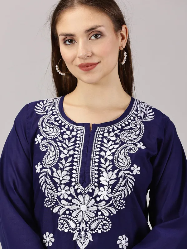 Kurti_For_Womens_Royal_Blue_Straight_Kurti