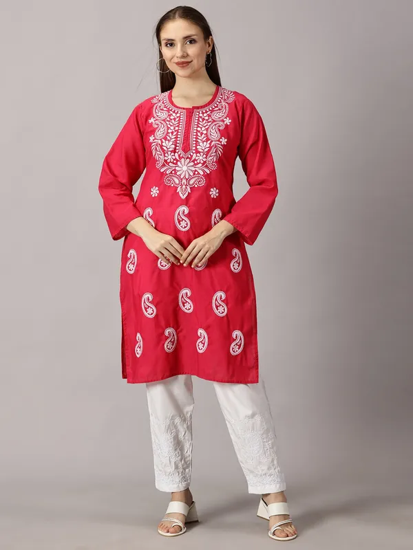 Kurti_For_Womens_Mgenta_Straight_Kurti