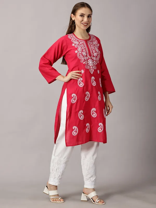 Kurti_For_Womens_Mgenta_Straight_Kurti