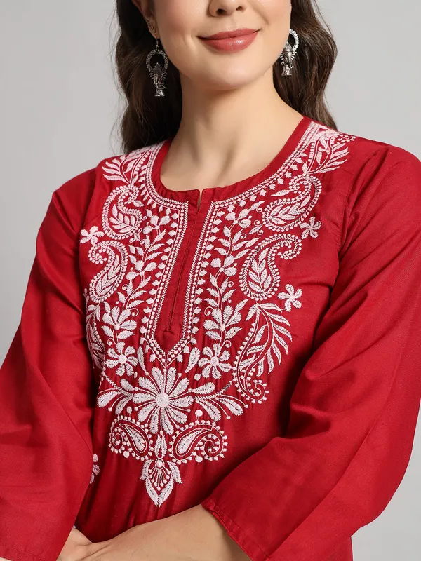 Kurti_For_Womens_Maroon_Straight_Kurti