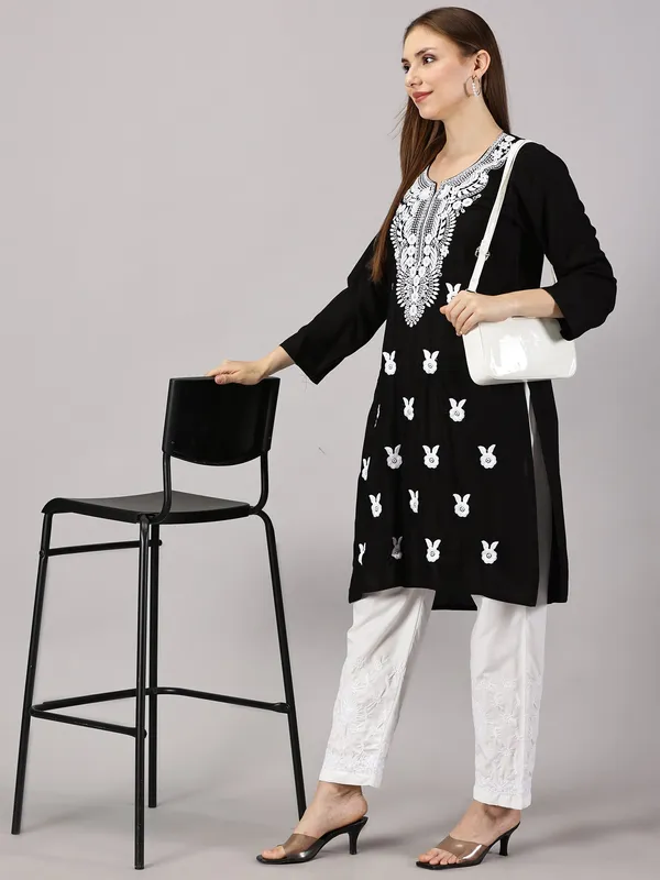 Cotton_Pants_White_Cigarette_Stylish_Pant