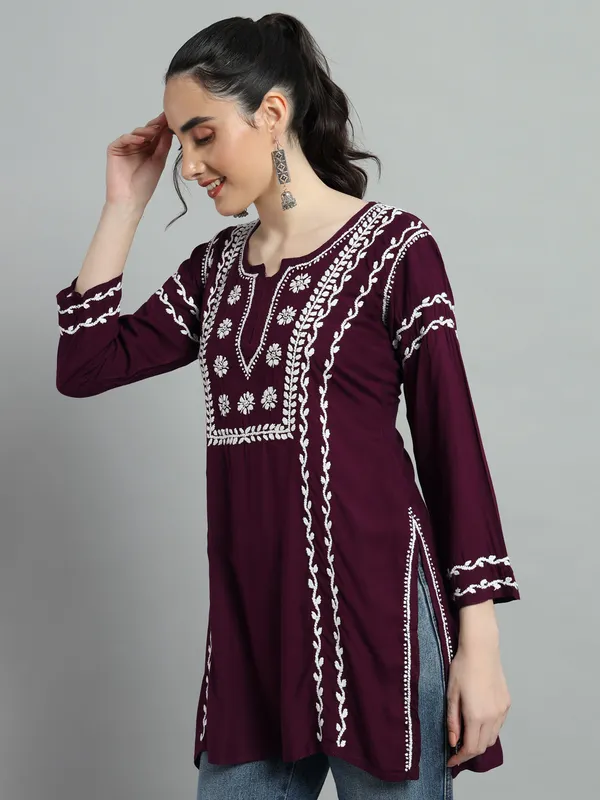 Cotton_Rayon_Short_Vine_Kurti_For_Women