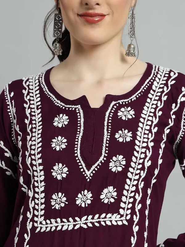 Cotton_Rayon_Short_Vine_Kurti_For_Women