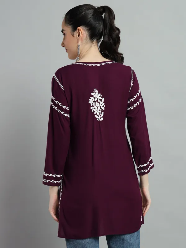 Cotton_Rayon_Short_Vine_Kurti_For_Women