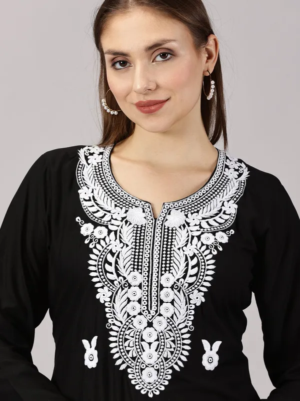 Rayon_Chikankari_Kurti_For_Womens_Black