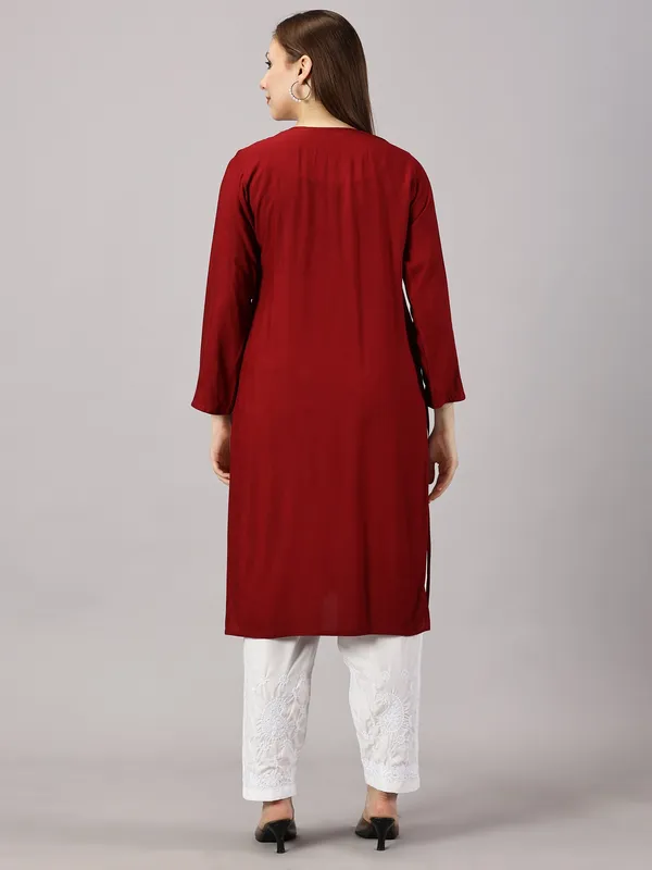 Rayon_Chikankari_Kurti_For_Womens