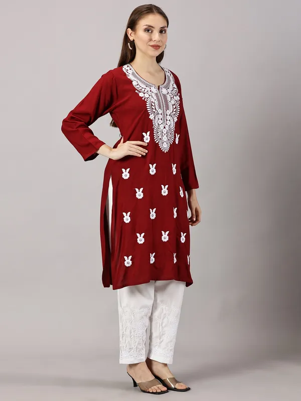 Rayon_Chikankari_Kurti_For_Womens