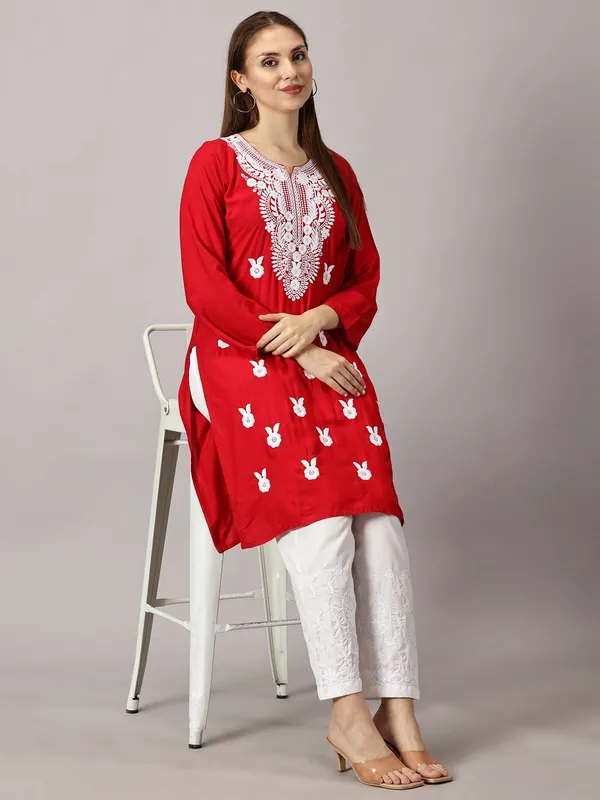 Rayon_Chikankari_Kurti_For_Womens