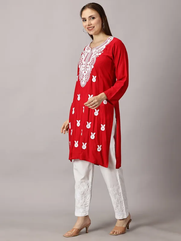 Rayon_Chikankari_Kurti_For_Womens