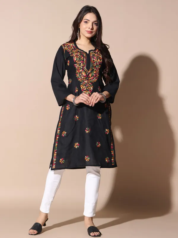 Chikankari_Cotton_Kurti