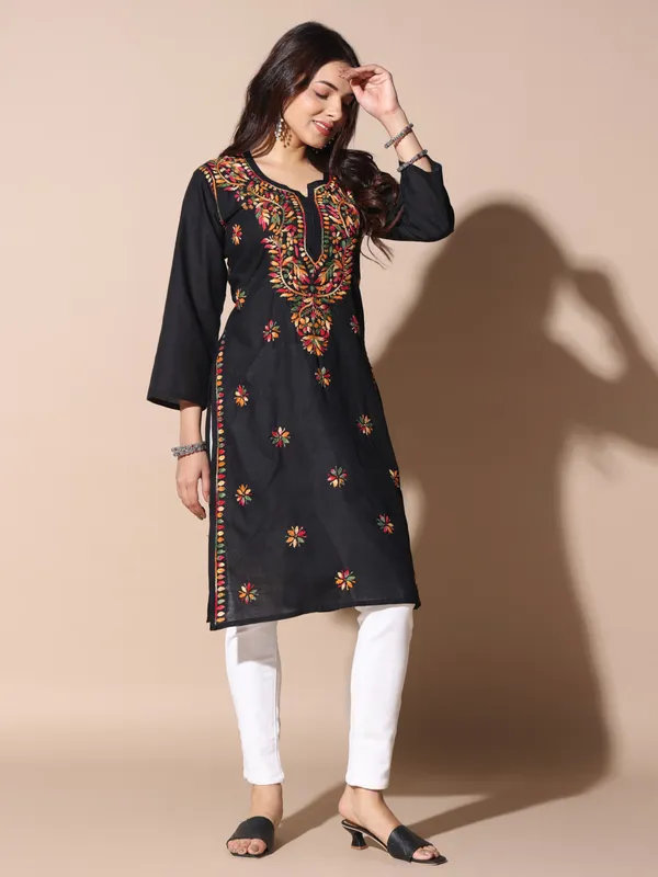 Chikankari_Cotton_Kurti
