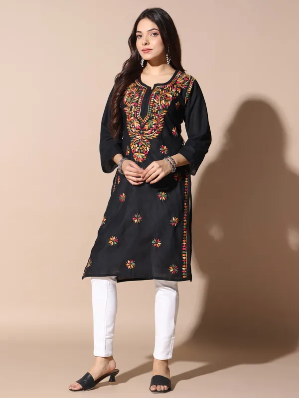 Chikankari_Cotton_Kurti