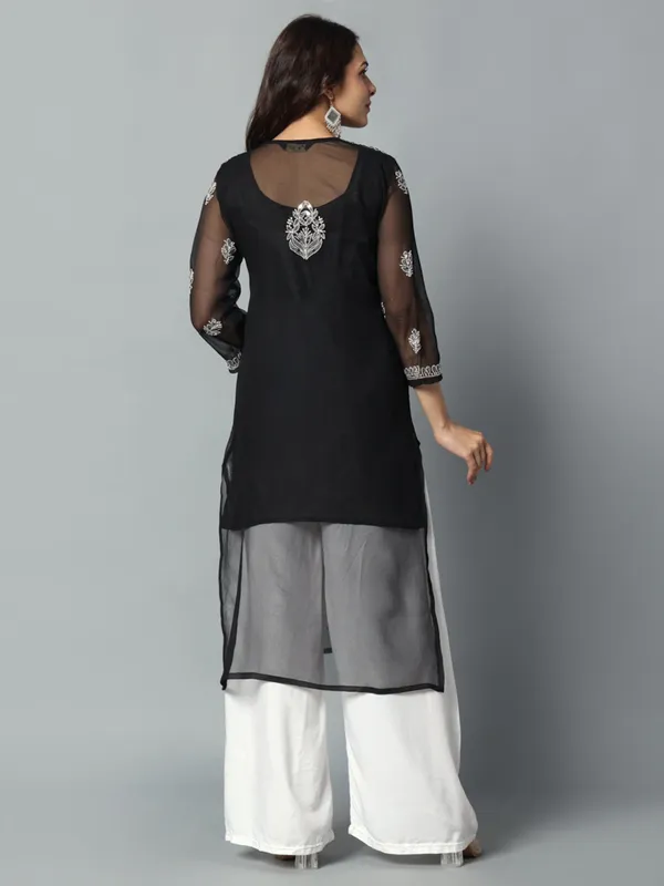 Embroidered_Georgette_Kurti