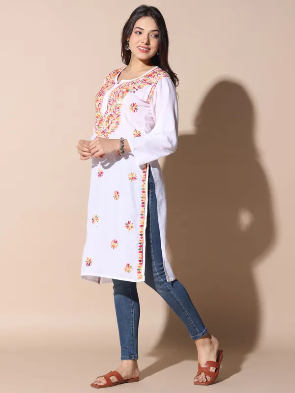 Chikankari_Cotton_Kurti_Female_Cotton