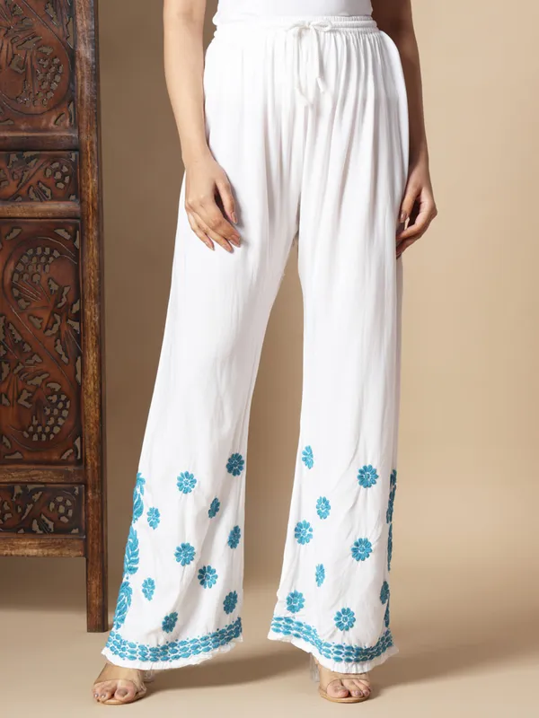 Chikankari_Outfits_Sets_Premium_Soft_Rayon
