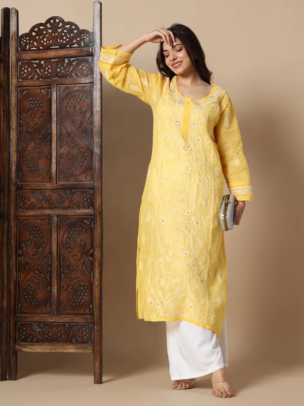 Premium_Hand_Embroidered_Kota_Doria_Chikankari_Kurti_Size_Premium_Soft_Rayon