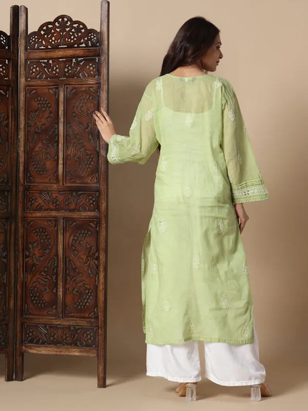 Premium_Hand_Embroidered_Kota_Doria_Chikankari_Kurti_40_Premium_Soft_Rayon