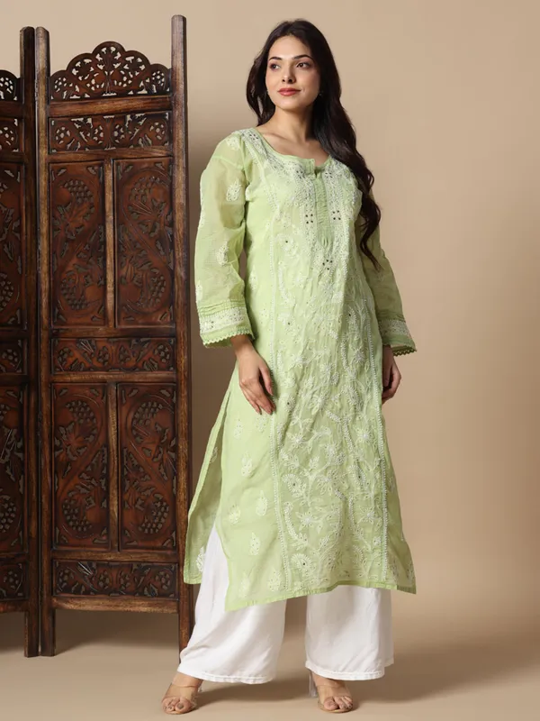 Premium_Hand_Embroidered_Kota_Doria_Chikankari_Kurti_48_Premium_Soft_Rayon