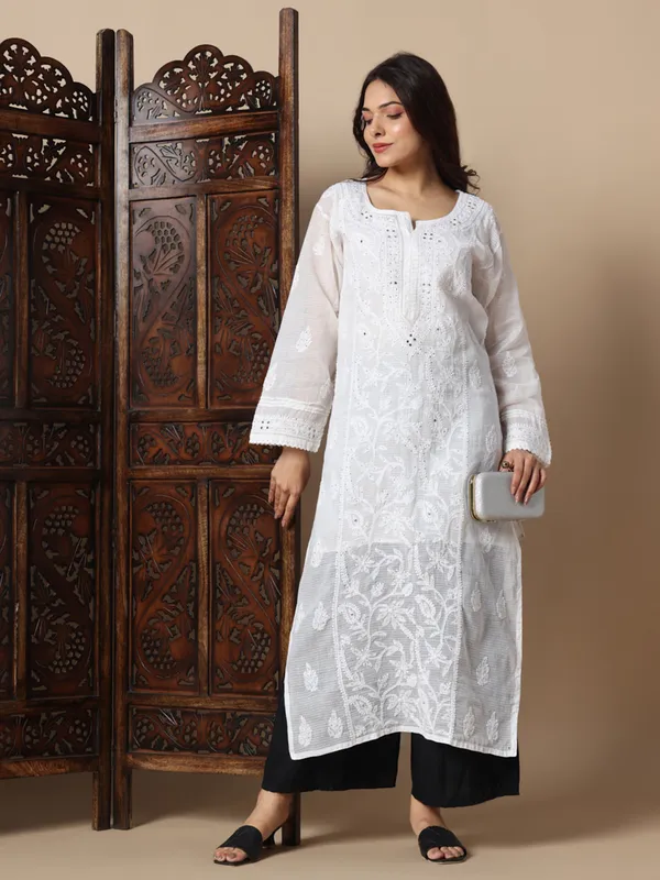Premium_Hand_Embroidered_Kota_Doria_Chikankari_Kurti_40_Premium_Soft_Rayon