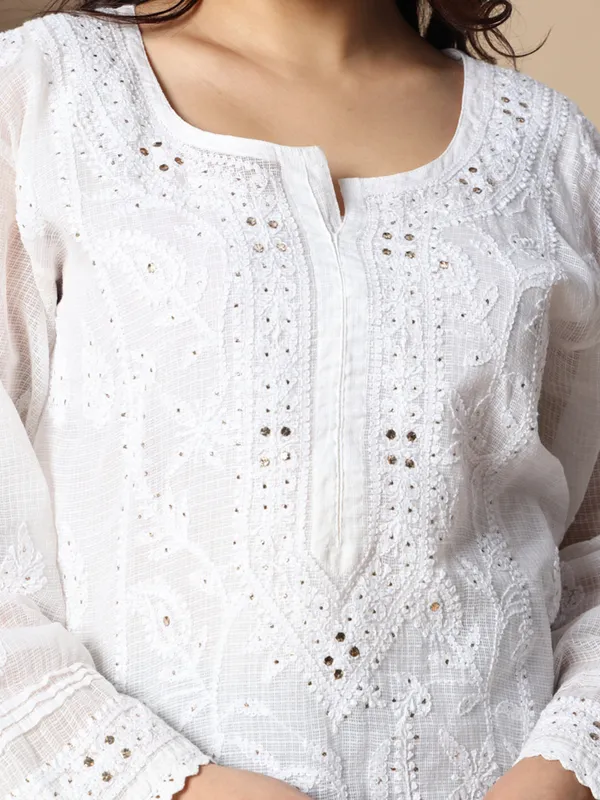 Premium_Hand_Embroidered_Kota_Doria_Chikankari_Kurti_44_Premium_Soft_Rayon