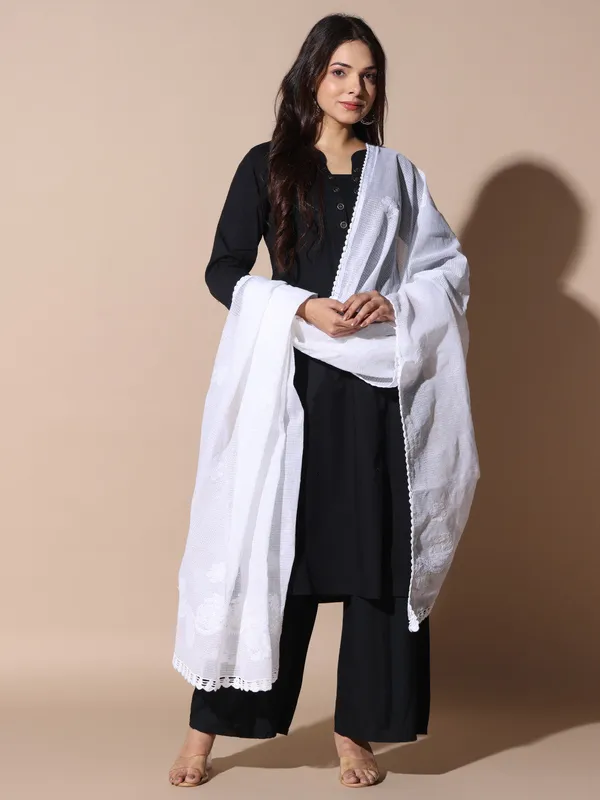 Kota_Doriya_Dupatta_White_Soft_Kota_Doriya_Dupatta