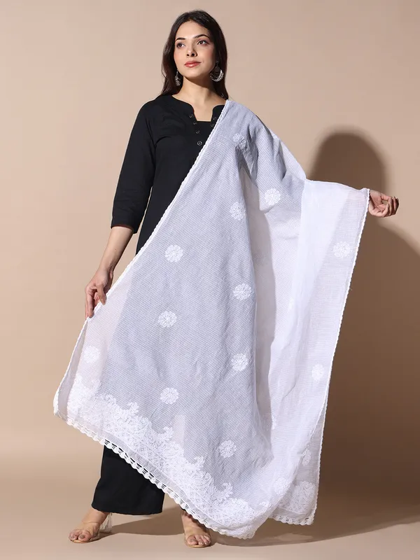 Kota_Doriya_Dupatta_White_Soft_Kota_Doriya_Dupatta