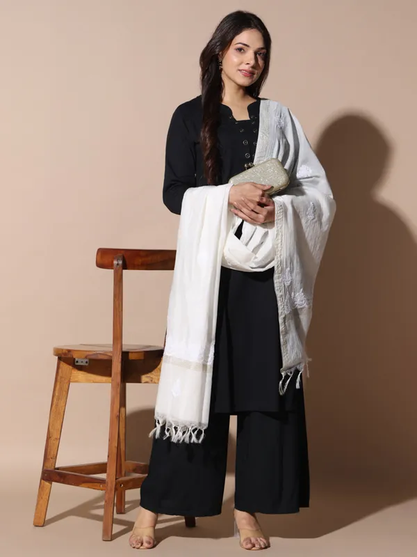 Cotton_Chanderi_Dupatta_White_Chanderi_Dupatta