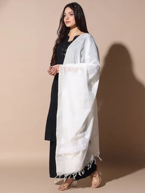 Cotton_Chanderi_Dupatta_White_Chanderi_Dupatta