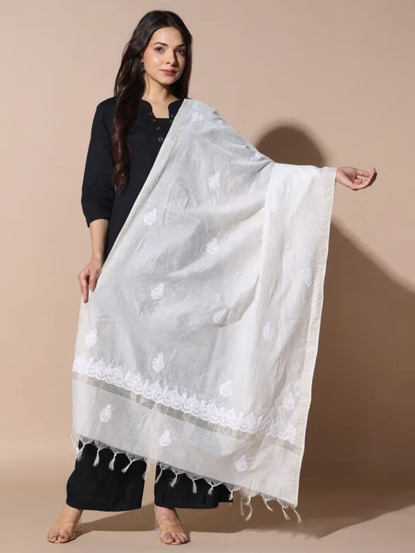 Cotton_Chanderi_Dupatta_White_Chanderi_Dupatta