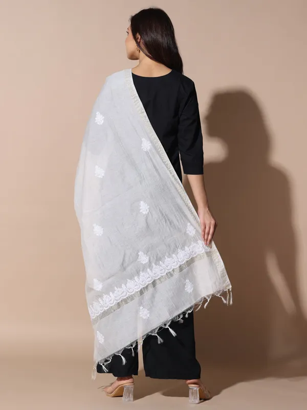 Cotton_Chanderi_Dupatta_White_Chanderi_Dupatta