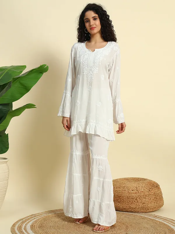 Chikan_Embroidered_Modal_Kurta_Gharara_Set_White