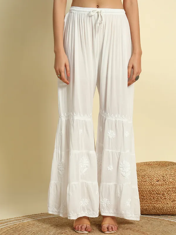 Chikan_Embroidered_Modal_Kurta_Gharara_Set_White