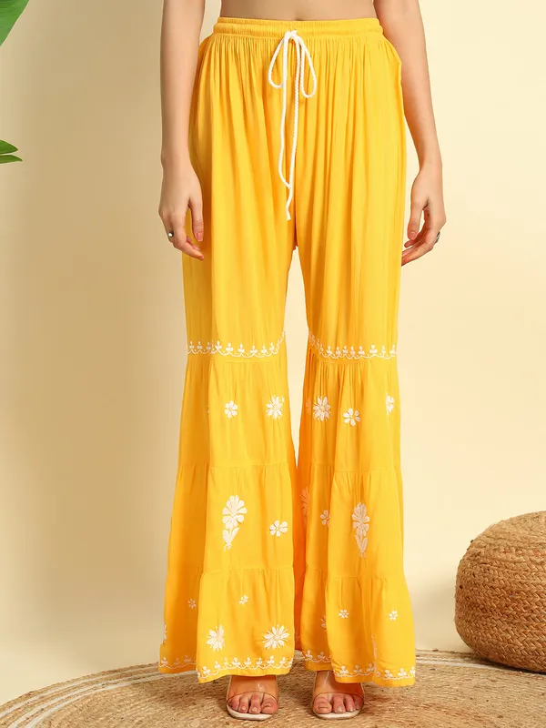 Chikan_Embroidered_Modal_Kurta_Gharara_Set_Yellow