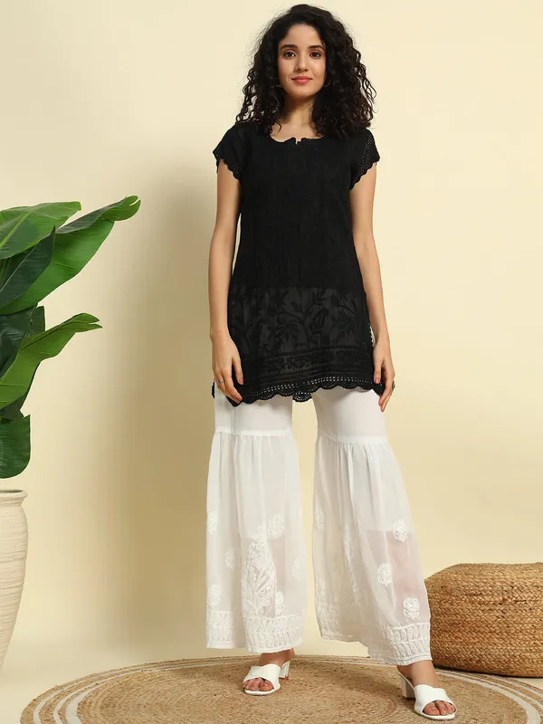 Cotton_Chikankari_Short_Top_Black